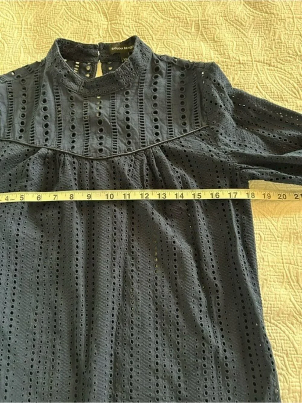 Banana Republic XS Navy Eyelet Lace Blouse & Black Lace Top Bundle Romantic